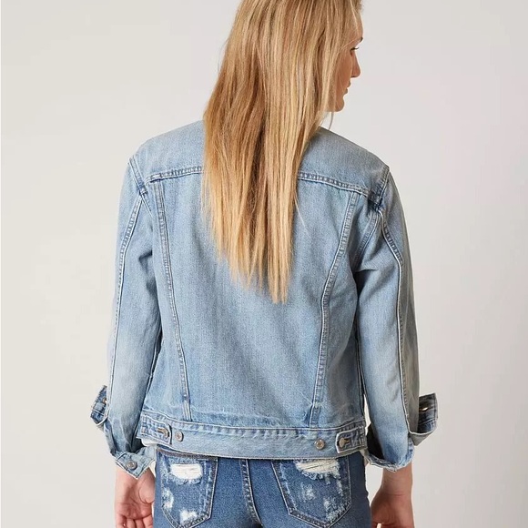 Levi’s Ex Boyfriend Trucker Jacket in Dream of Life - Picture 3 of 4